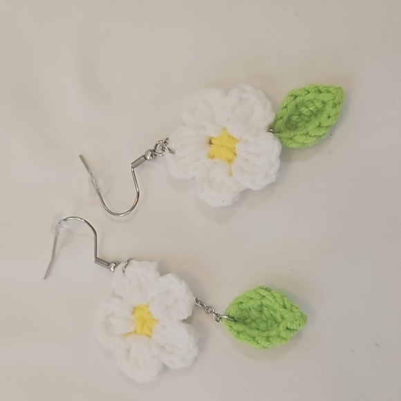 Hand Crafted Hand Knit Chrochet Dainty Daisy Dangling Earrings with fish hooks - Picture 14 of 17